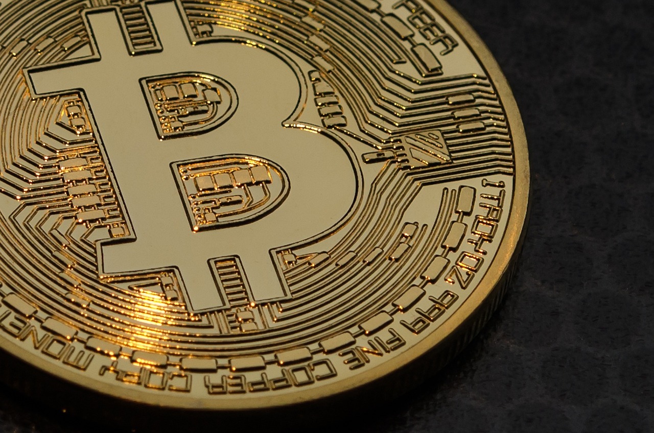 挖矿比特币是否违法，比特币挖矿在我国法律层面上的合法性与违法性探讨