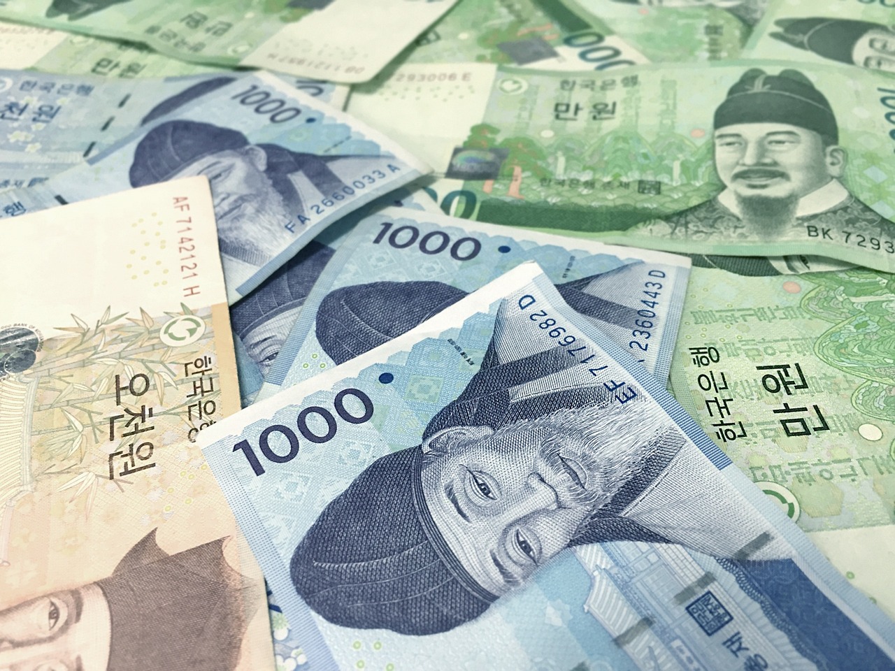 比特币穿戴模型图片大全，揭秘虚拟货币与时尚潮流的跨界融合，虚拟货币风尚，比特币穿戴潮流图鉴