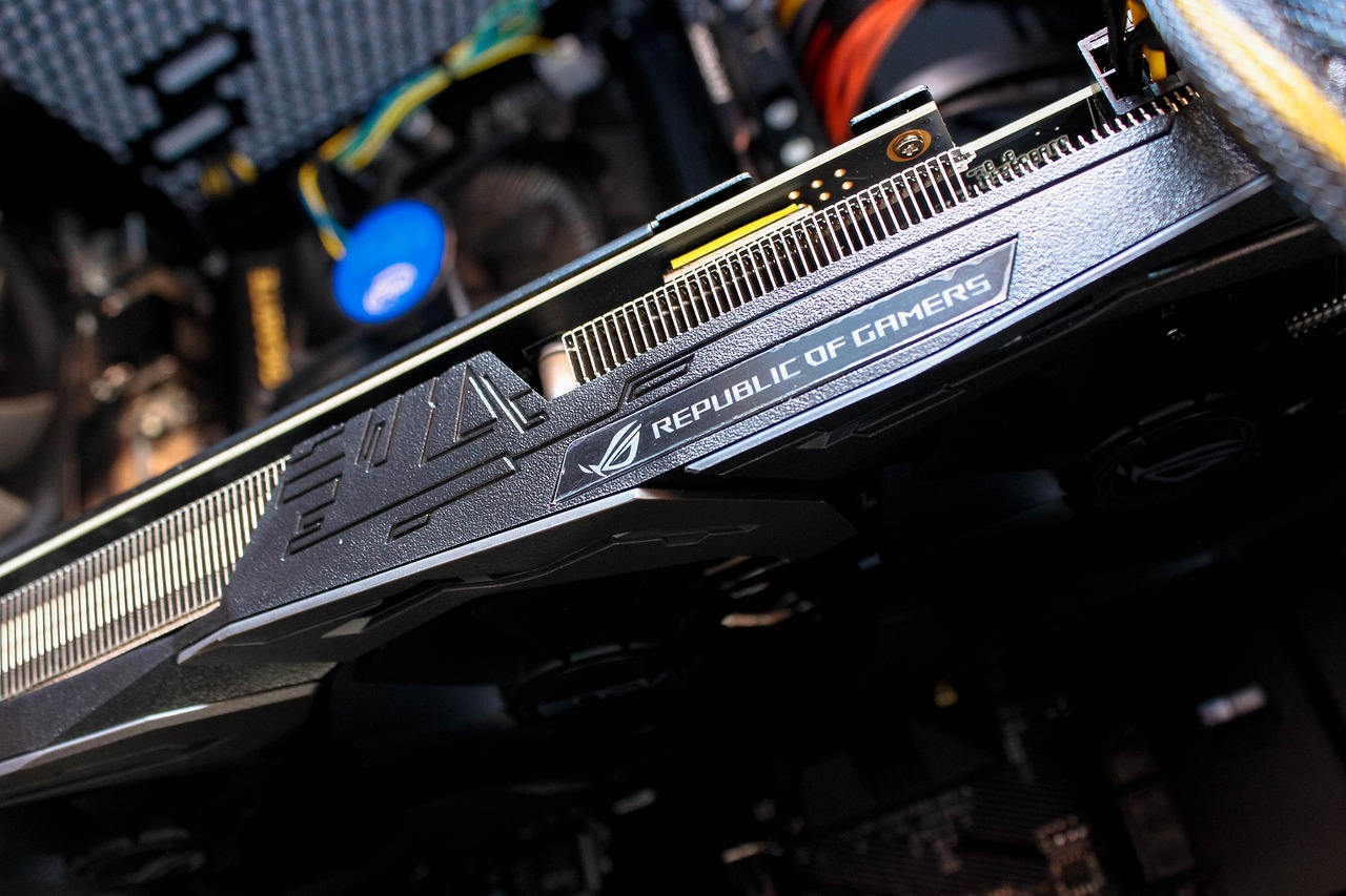 英伟达RTX 5070 Ti参数曝光：配备8960个核心，功耗将达300W