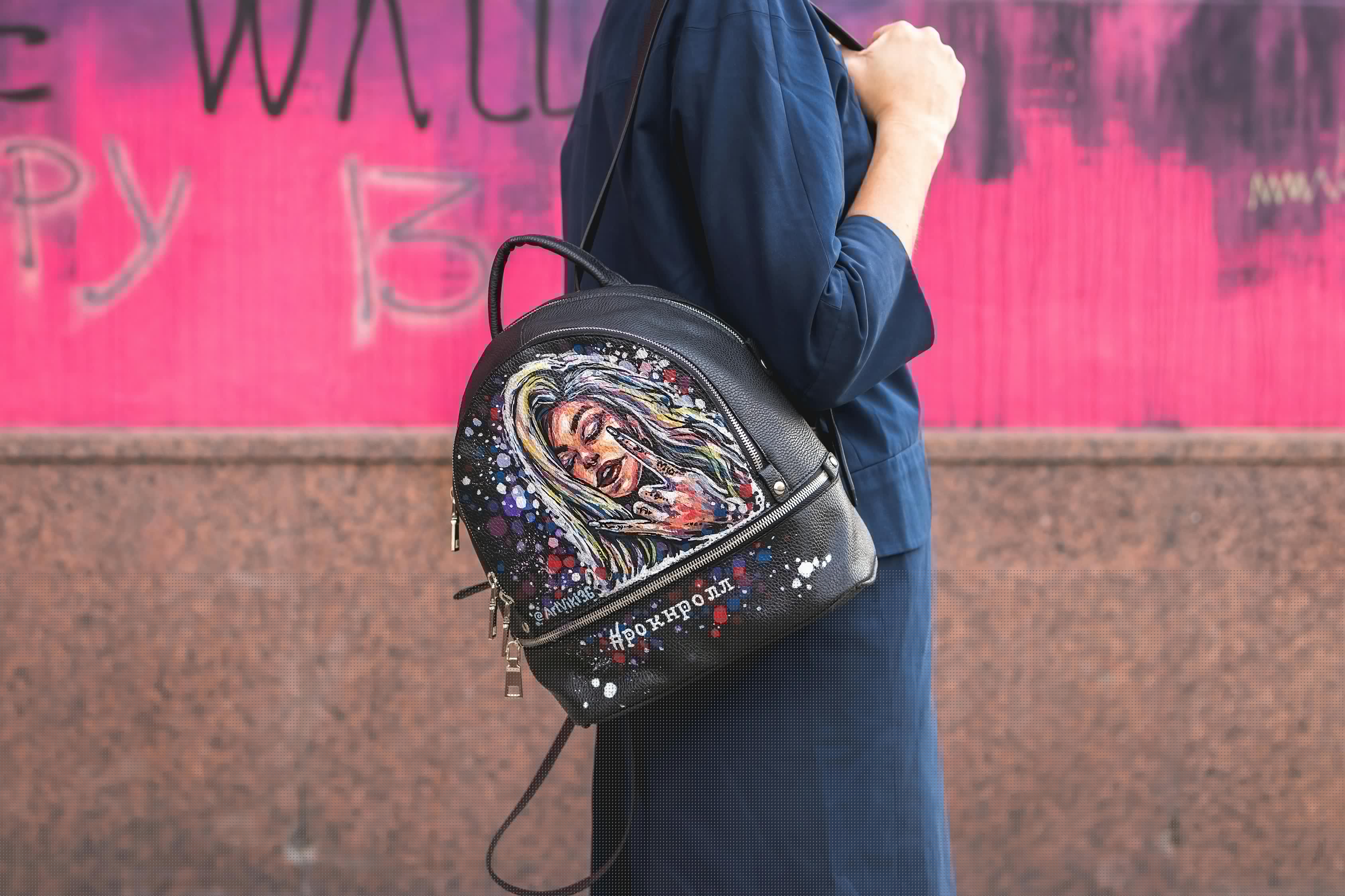 牌子女羽绒服最新款，牌子女羽绒服最新时尚款式欣赏