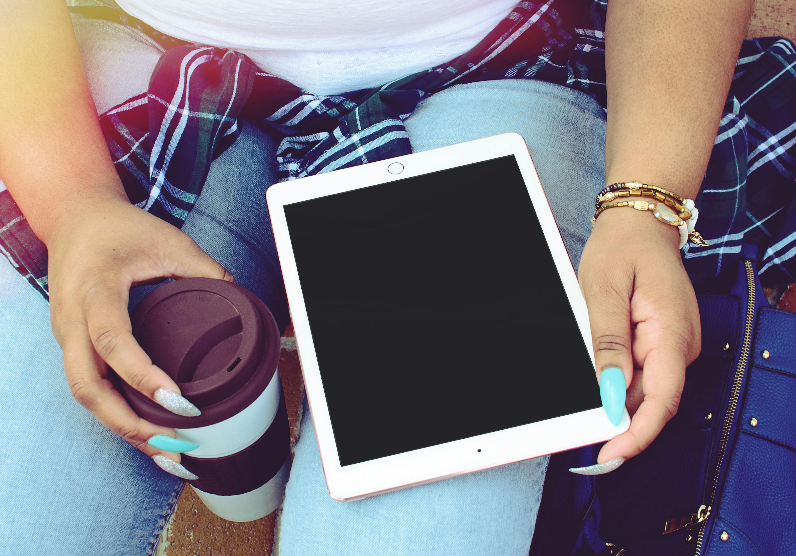 最新款ipad是什么时候发布的，最新款iPad发布时间揭秘